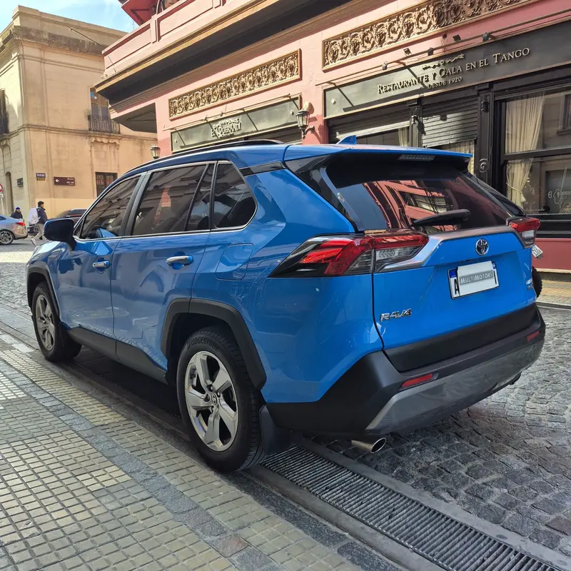 Mirá esta publicación de Toyota RAV4
