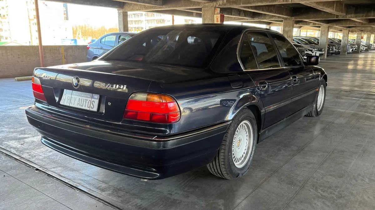 Mira esta publicación de BMW Serie 7