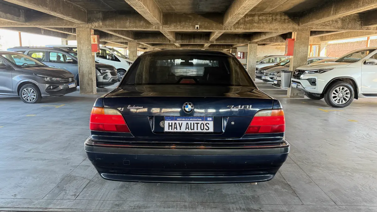 Mira esta publicación de BMW Serie 7