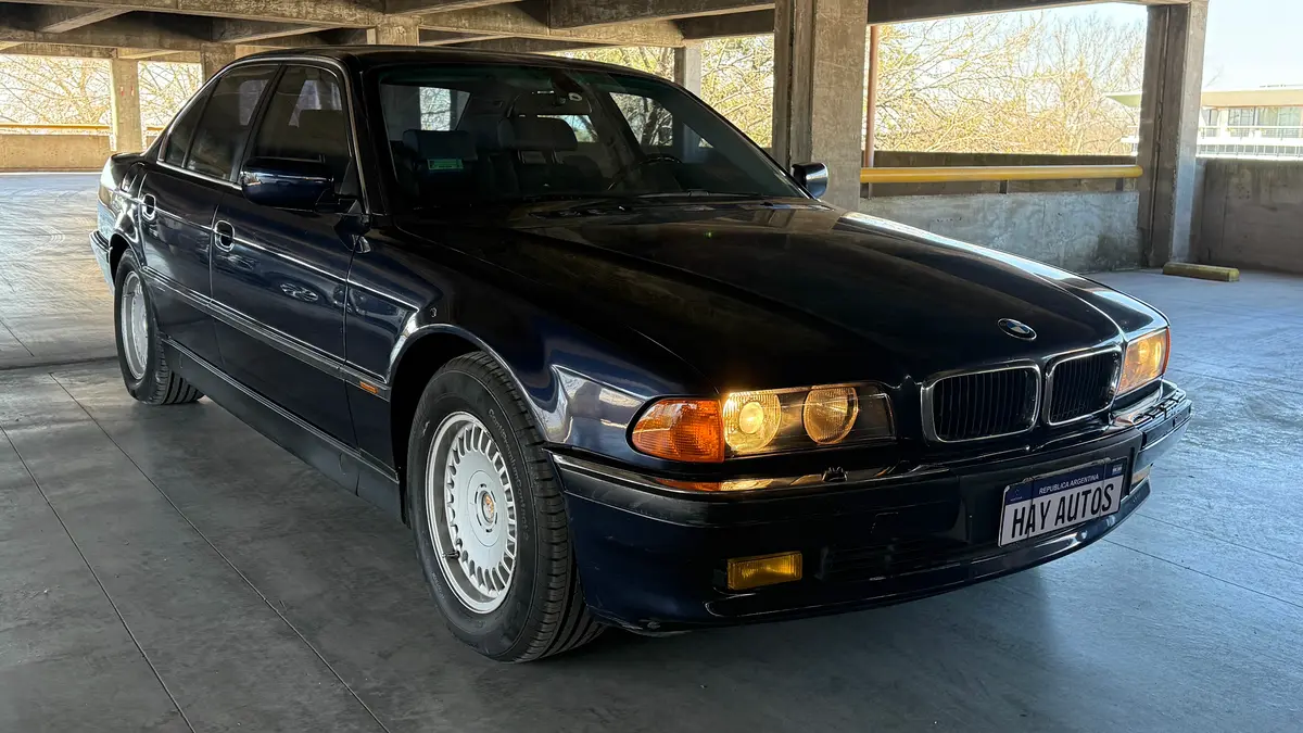 Mira esta publicación de BMW Serie 7