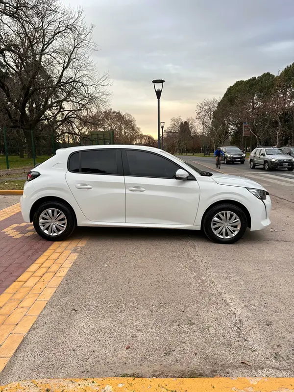 Mira esta publicación de Peugeot 208