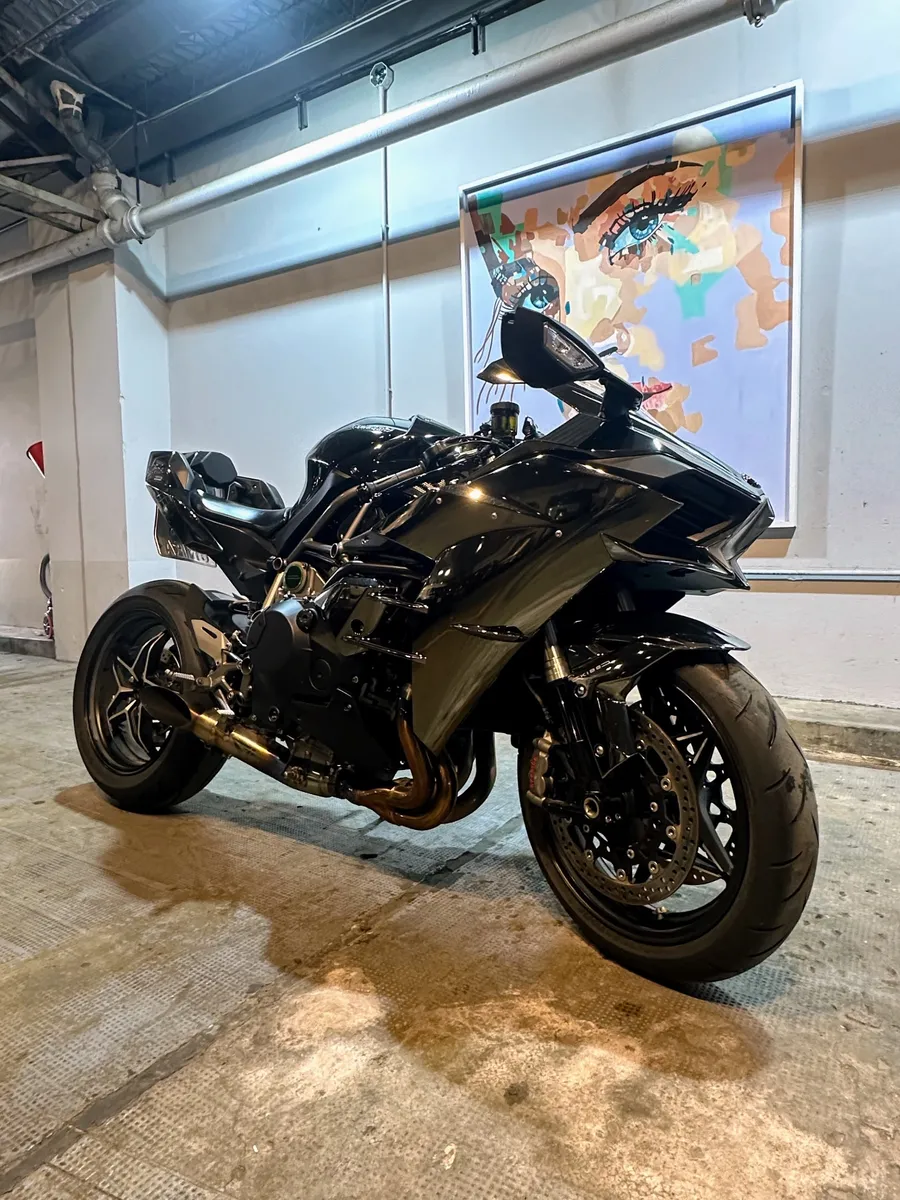 Mira esta publicación de Kawasaki Ninja H2 2016 en Motordil
