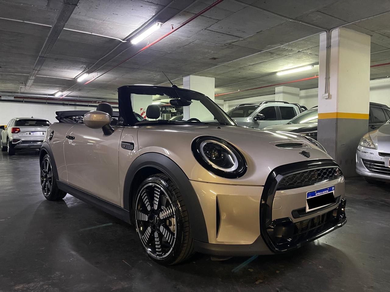 Mira esta publicación de Mini Cooper Cabrio