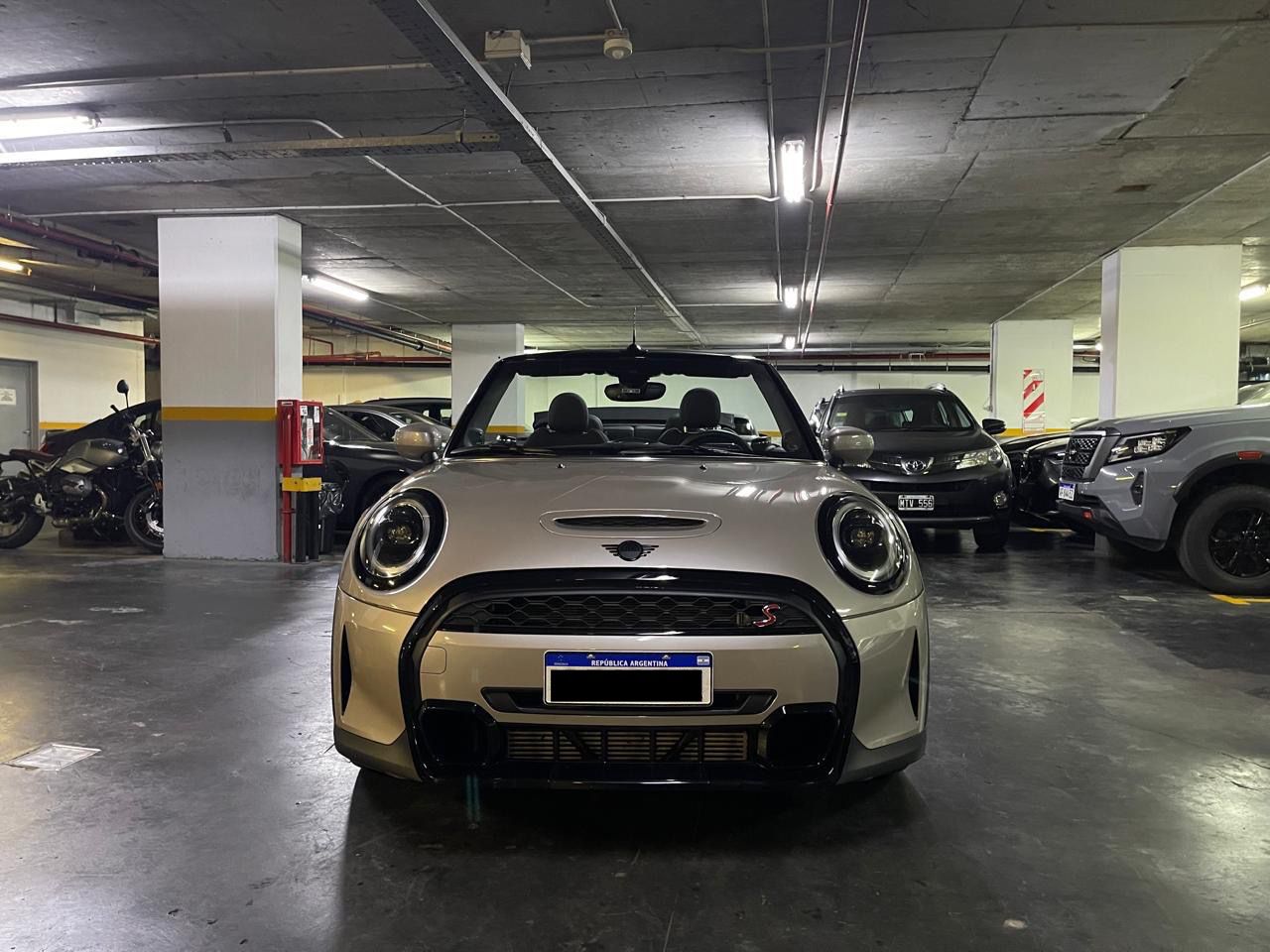 Mira esta publicación de Mini Cooper Cabrio
