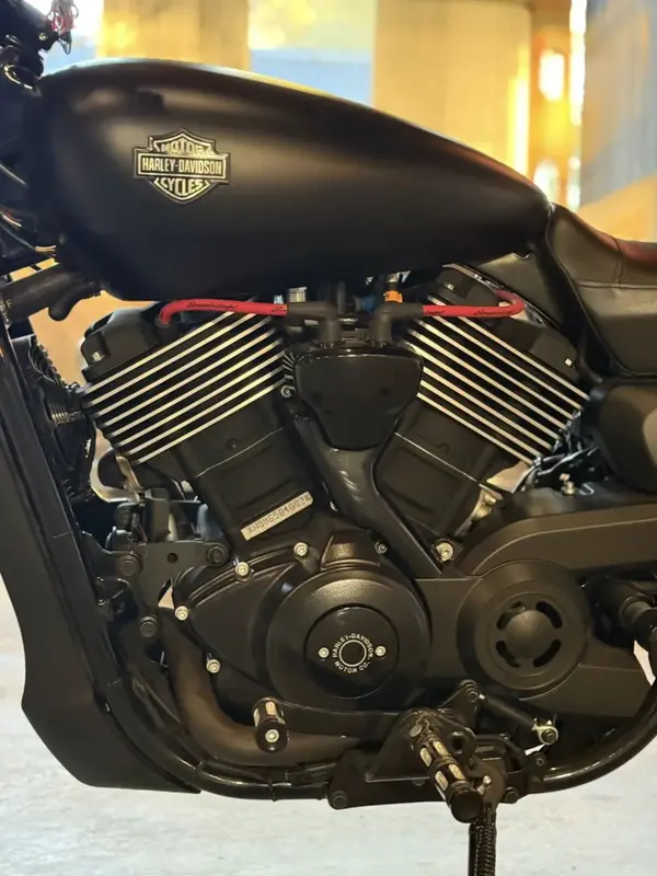 Mirá esta publicación de Harley Davidson 750 Vivid Black