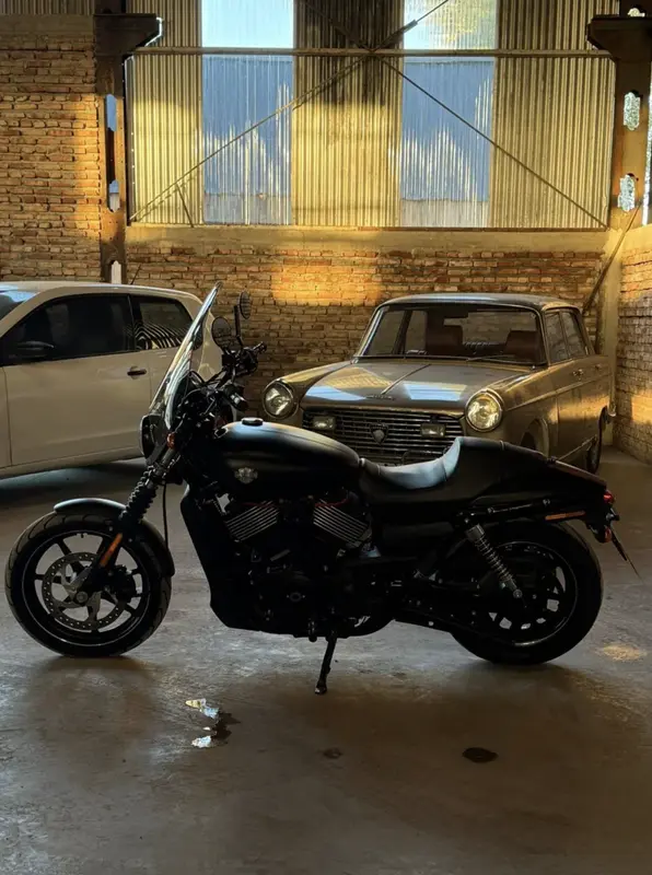 Mirá esta publicación de Harley Davidson 750 Vivid Black
