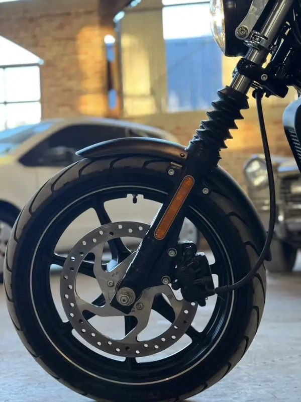 Mirá esta publicación de Harley Davidson 750 Vivid Black