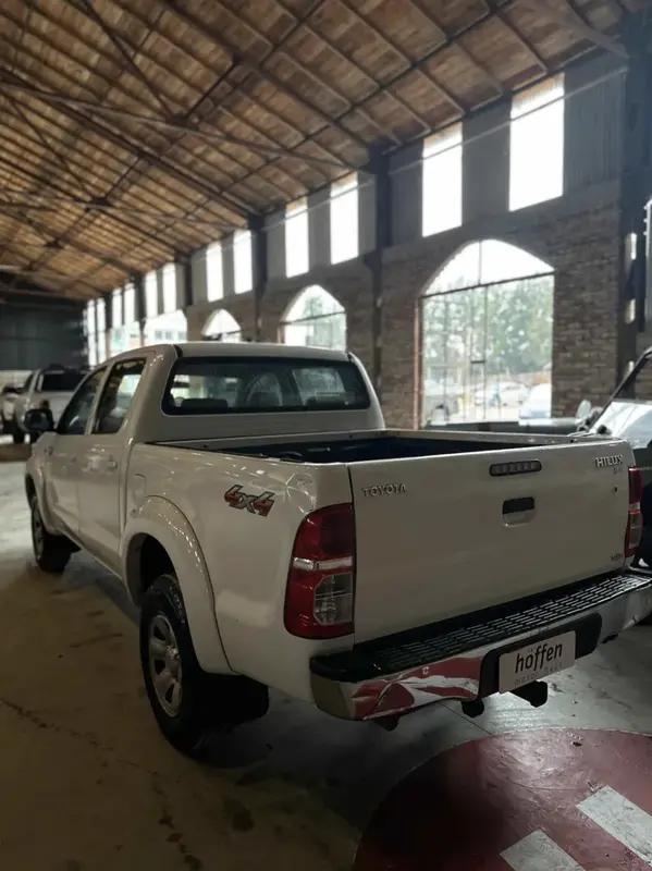 Mira esta publicación de Toyota Hilux 2015 en Motordil