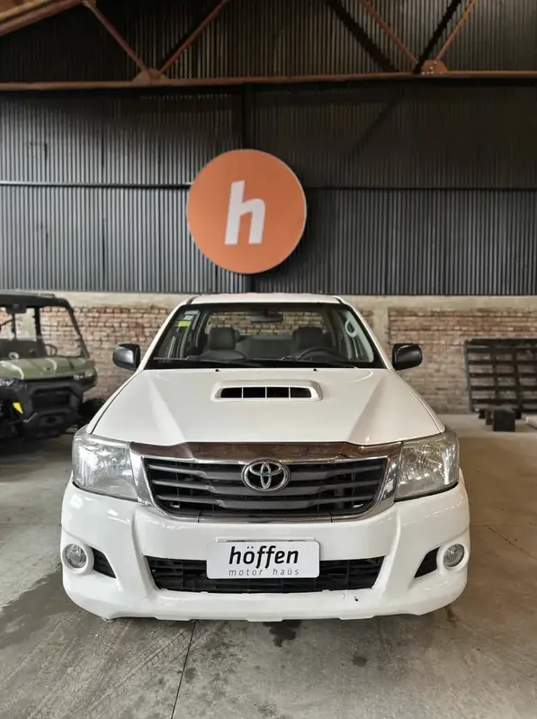 Mira esta publicación de Toyota Hilux 2015 en Motordil