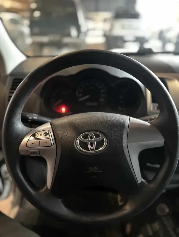 Mira esta publicación de Toyota Hilux 2015 en Motordil