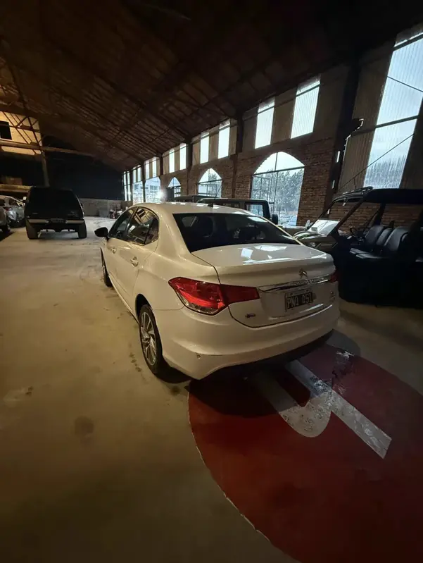 Mira esta publicación de Citroen C 4 Lounge 2016 en Motordil