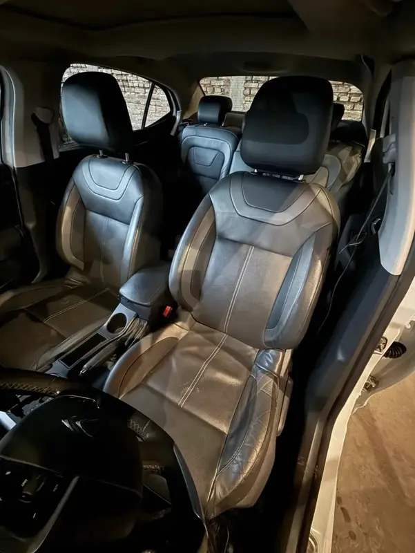 Mira esta publicación de Citroen C 4 Lounge 2016 en Motordil