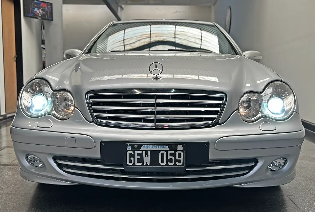 Mira esta publicación de Mercedes Benz Clase C