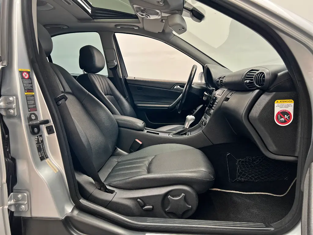 Mira esta publicación de Mercedes Benz Clase C