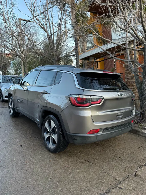Mira esta publicación de Jeep Compass 2019 en Motordil