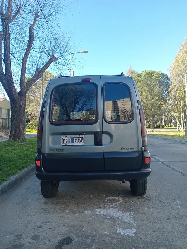 Mira esta publicación de Renault Kangoo 2007 en Motordil