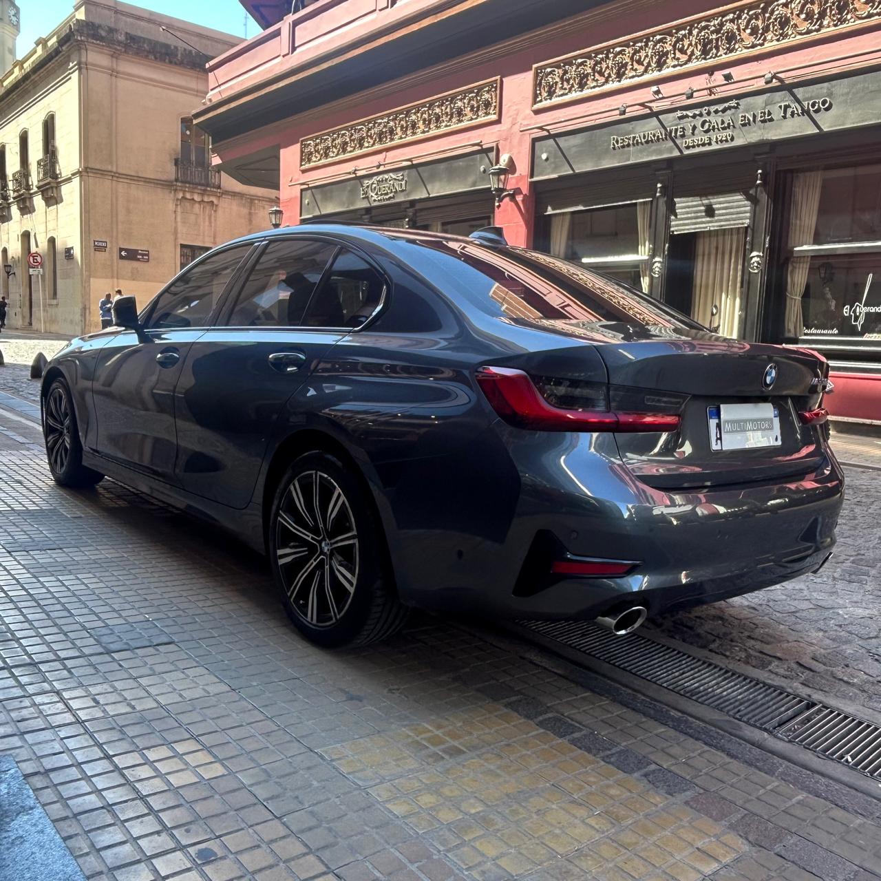 Mira esta publicación de BMW Serie 3