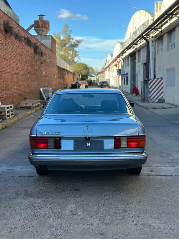 Mira esta publicación de Mercedes Benz 500