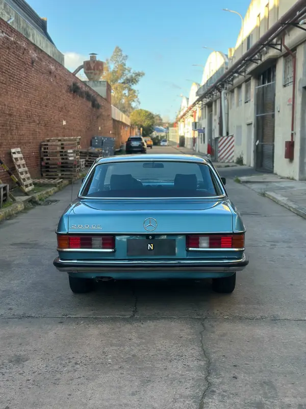 Mira esta publicación de Mercedes Benz 280