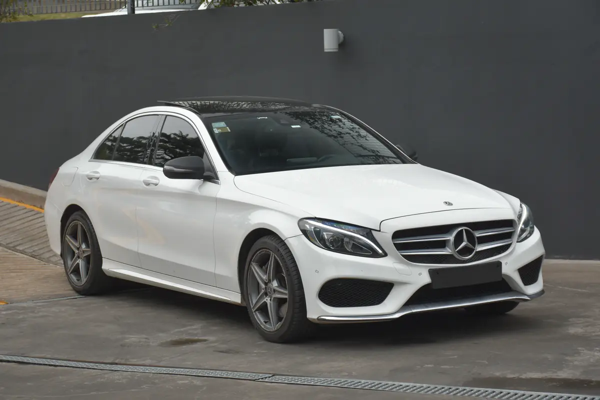 Mira esta publicación de Mercedes Benz Clase C