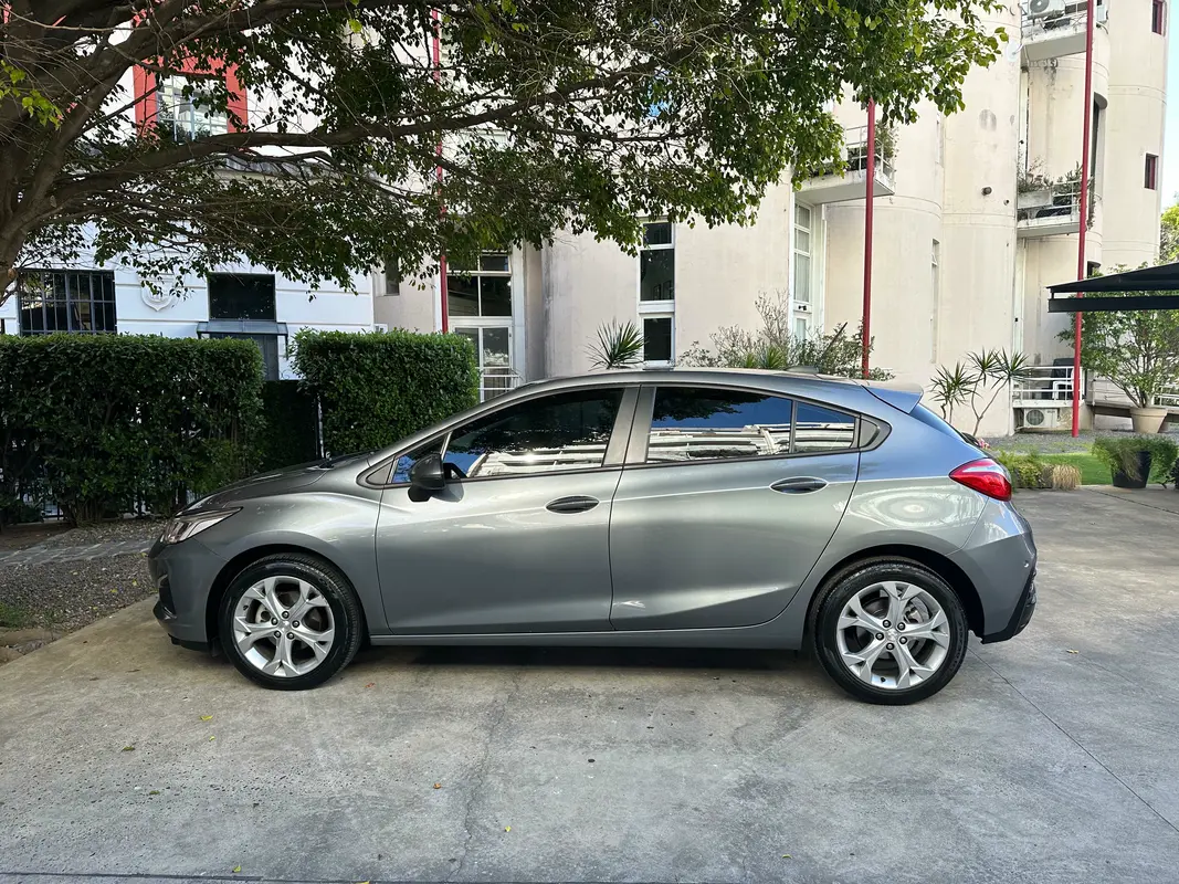 Mira esta publicación de Chevrolet Cruze 2022 en Motordil