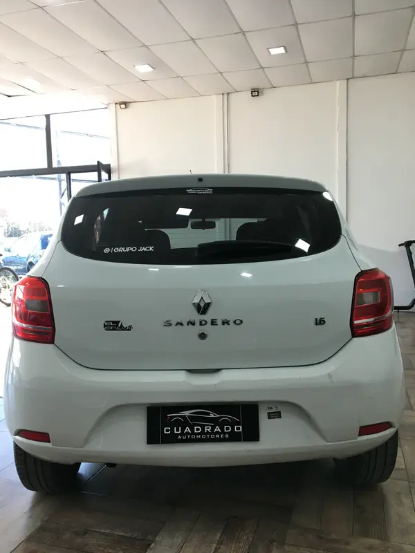 Mira esta publicación de Renault Sandero II 2017 en Motordil