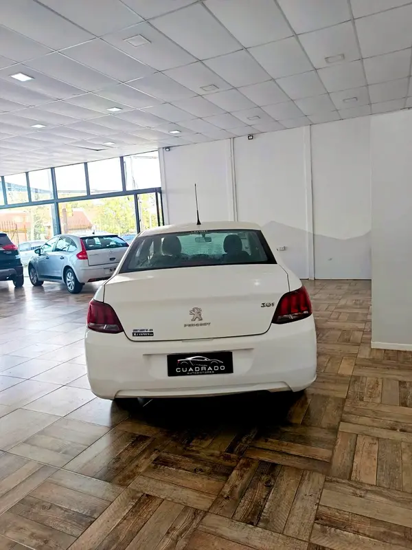 Mira esta publicación de Peugeot 301 2019 en Motordil