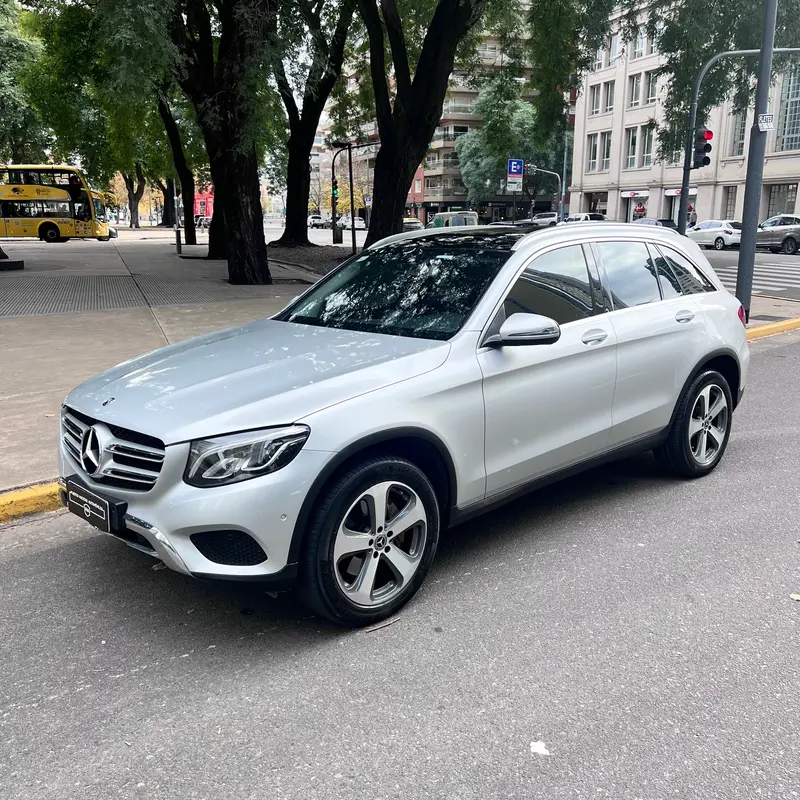 Mira esta publicación de Mercedes Benz GLC