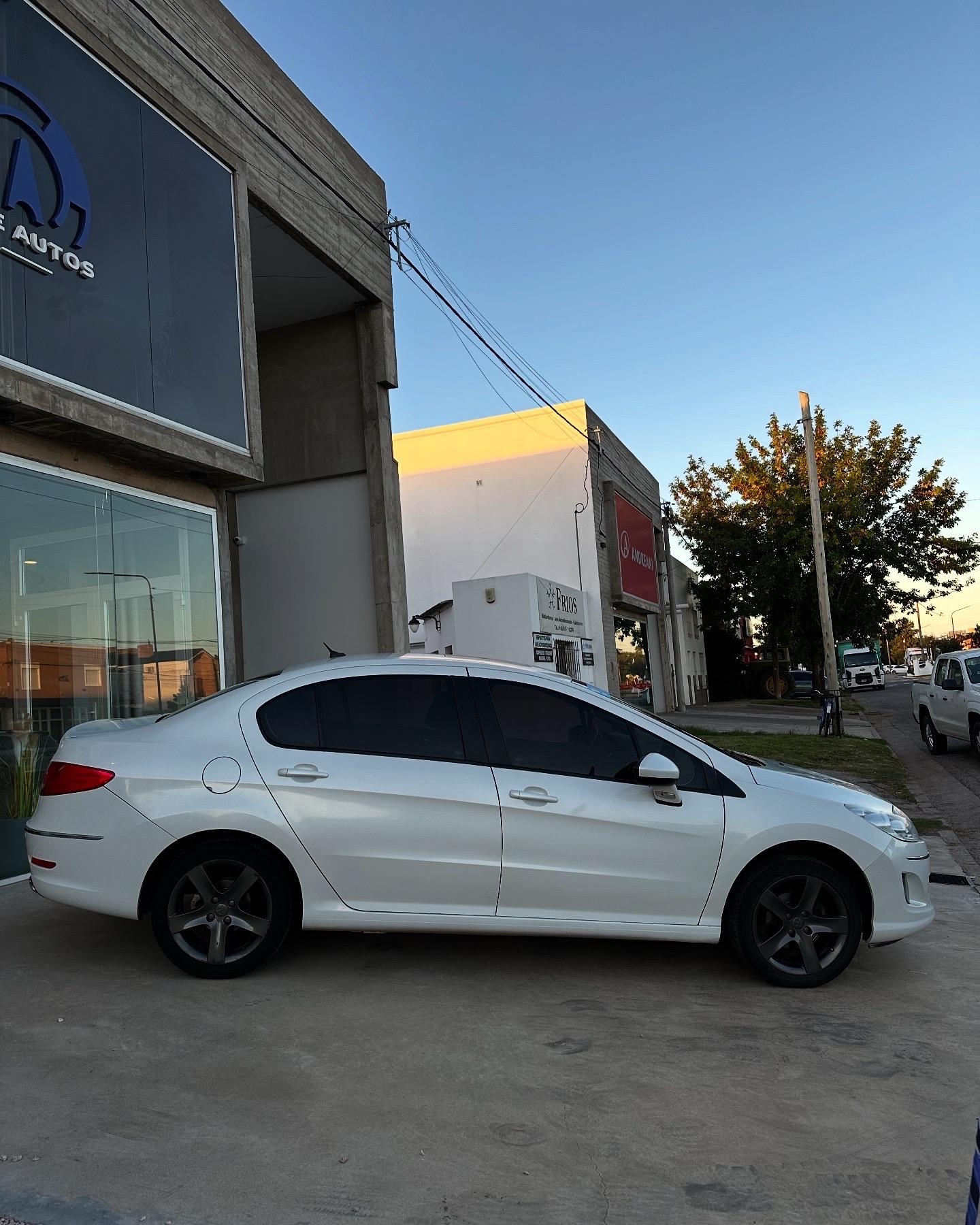 Mira esta publicación de Peugeot 408