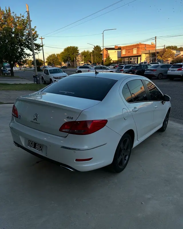 Mira esta publicación de Peugeot 408