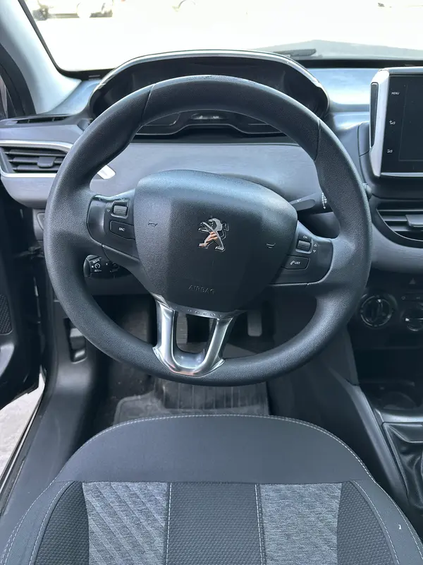 Mira esta publicación de Peugeot 208 2019 en Motordil