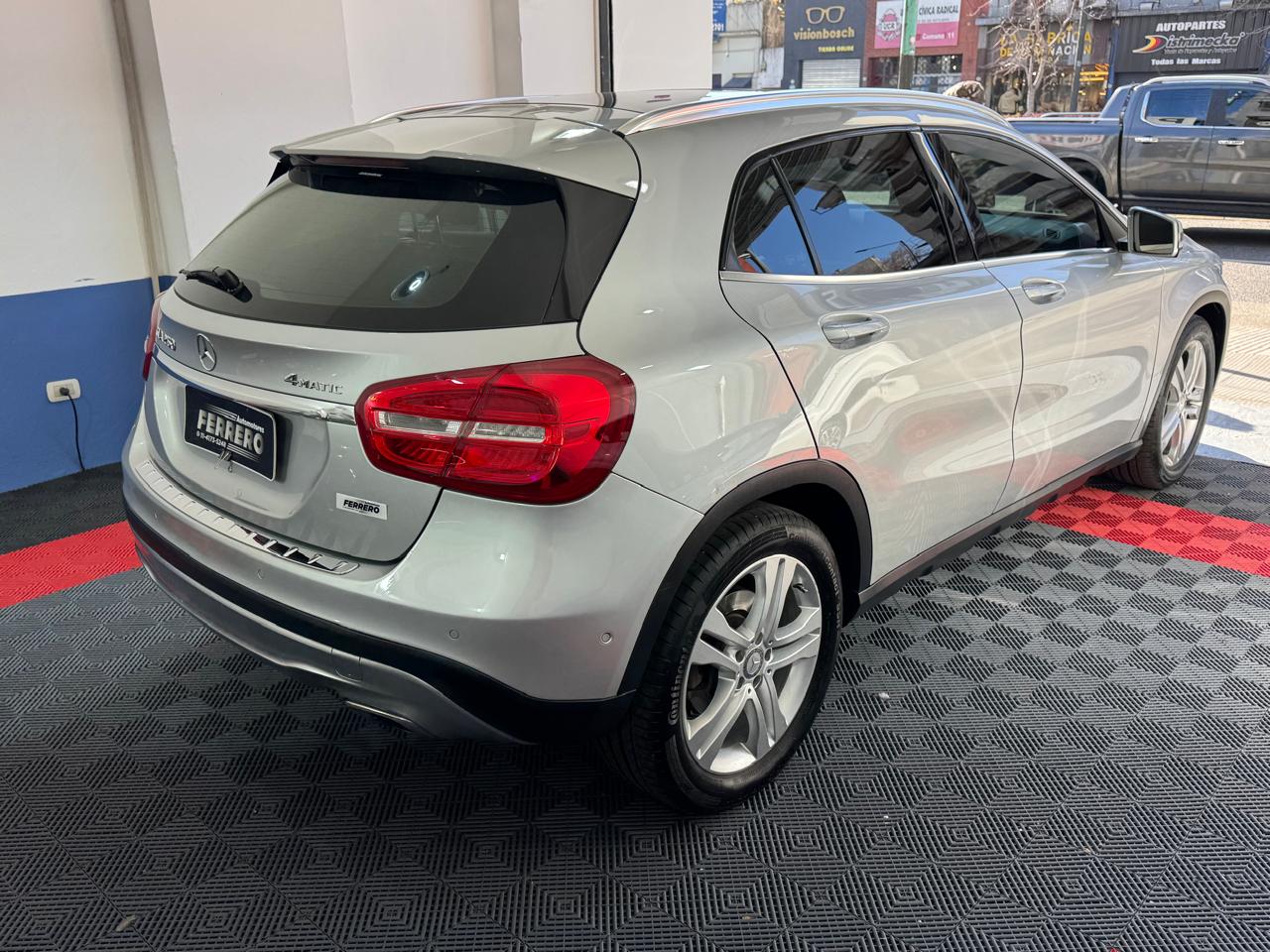 Mira esta publicación de Mercedes Benz GLA 2015 en Motordil
