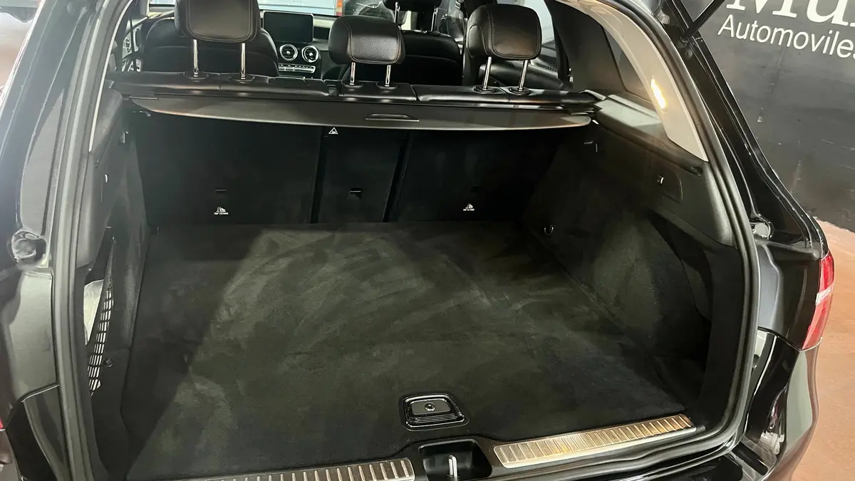 Mira esta publicación de Mercedes Benz GLC