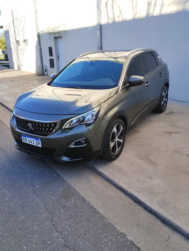 Mira esta publicación de Peugeot 3008