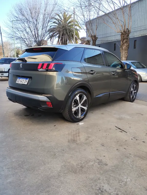 Mira esta publicación de Peugeot 3008