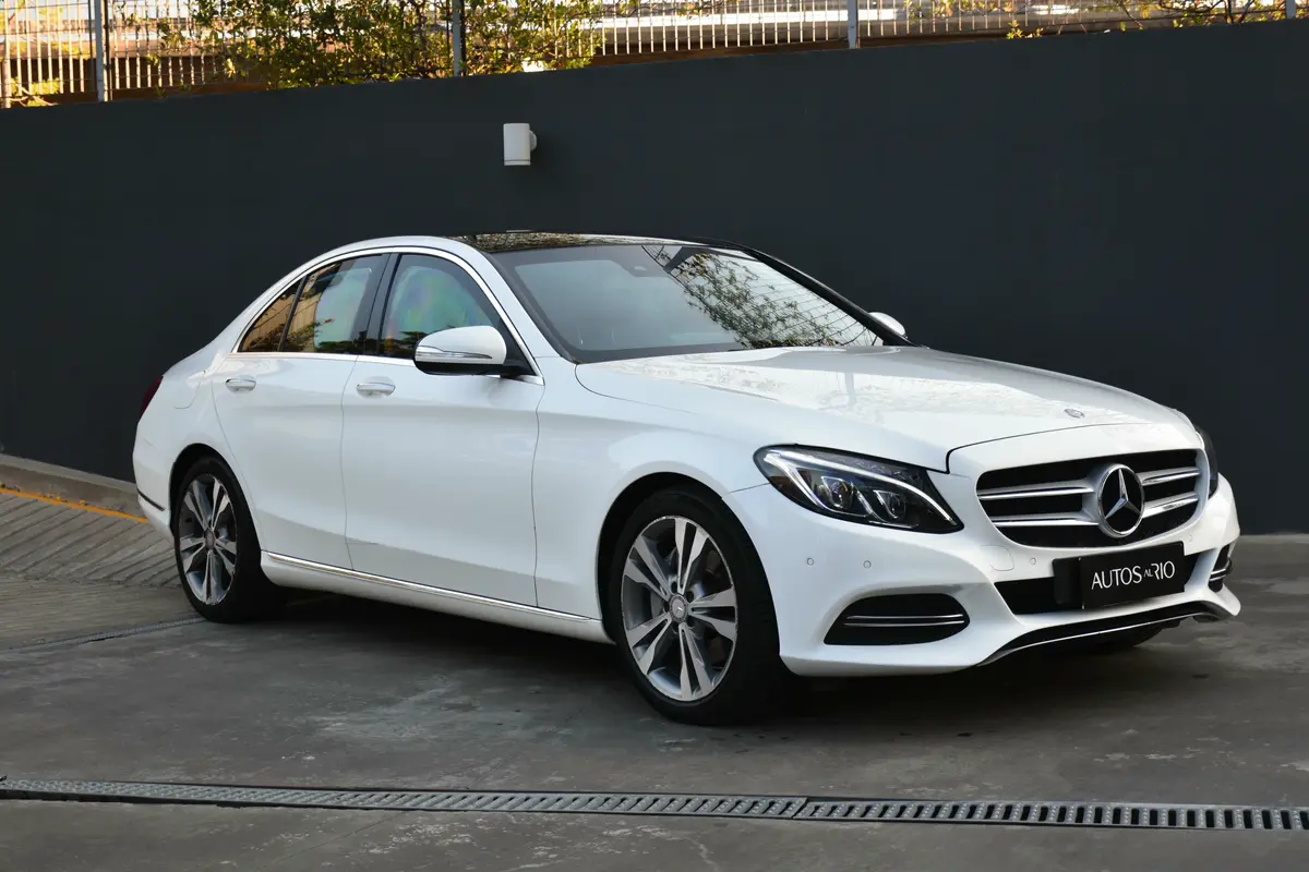 Mira esta publicación de Mercedes Benz Clase C
