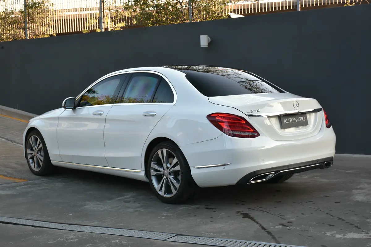 Mira esta publicación de Mercedes Benz Clase C