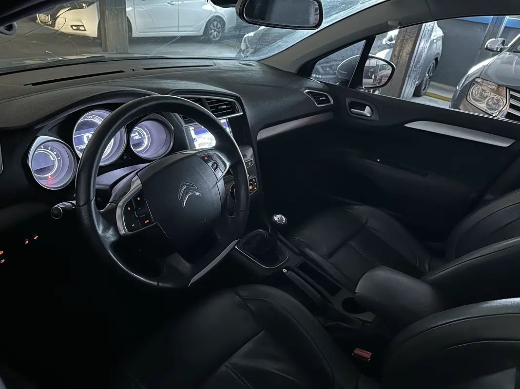 Mira esta publicación de Citroen C 4 Lounge 2016 en Motordil
