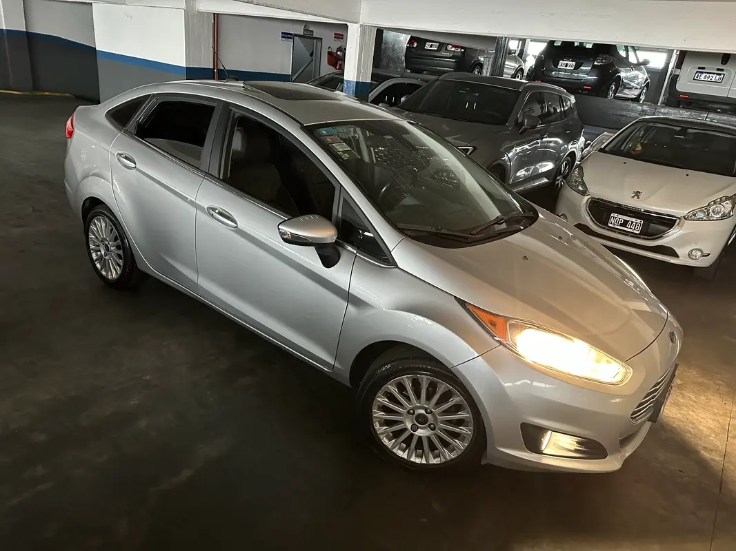 Mira esta publicación de Ford Fiesta 2015 en Motordil