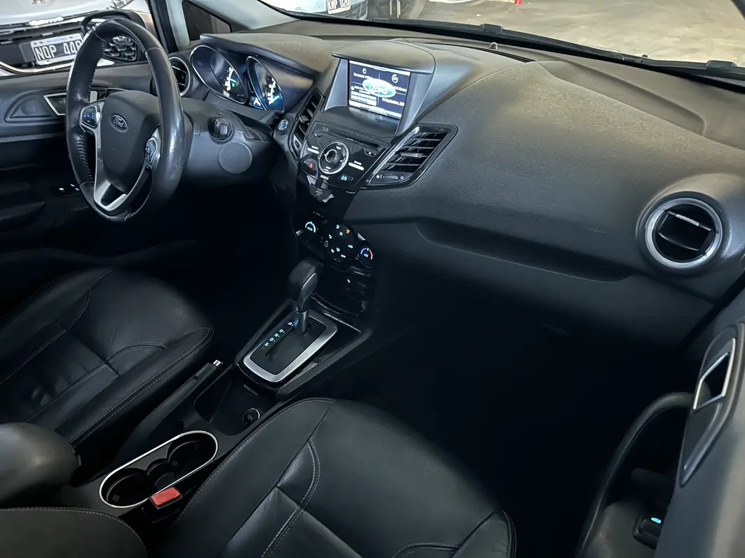 Mira esta publicación de Ford Fiesta 2015 en Motordil