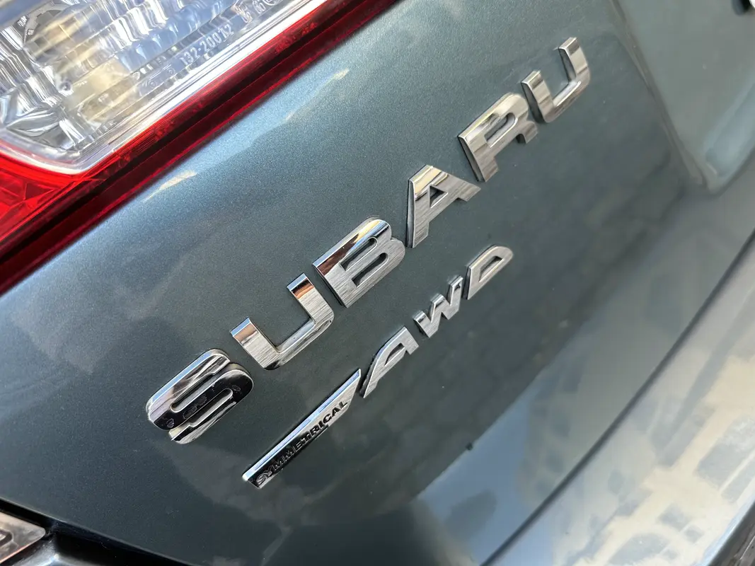 Mira esta publicación de Subaru Outback 2011 en Motordil