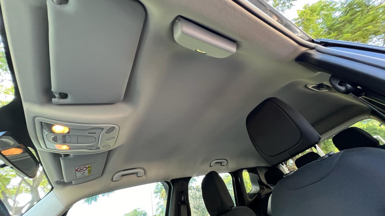 Mira esta publicación de Jeep Renegade 2017 en Motordil