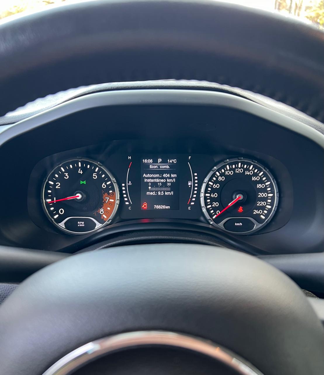 Mira esta publicación de Jeep Renegade 2019 en Motordil