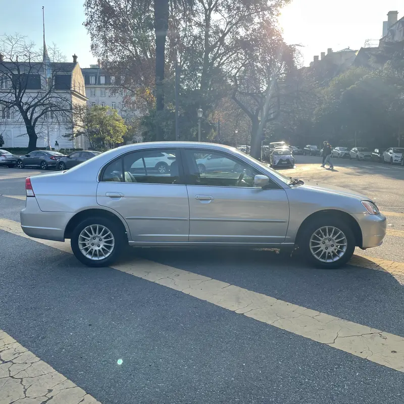 Mira esta publicación de Honda Civic 2003 en Motordil