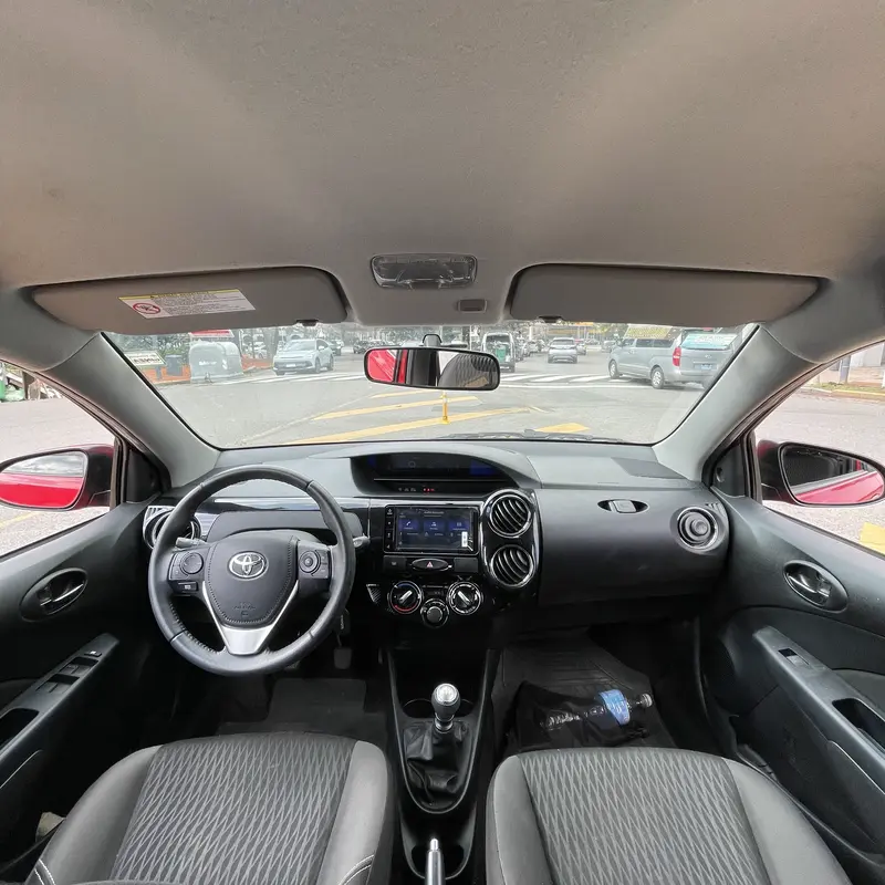 Mira esta publicación de Toyota Etios 2019 en Motordil