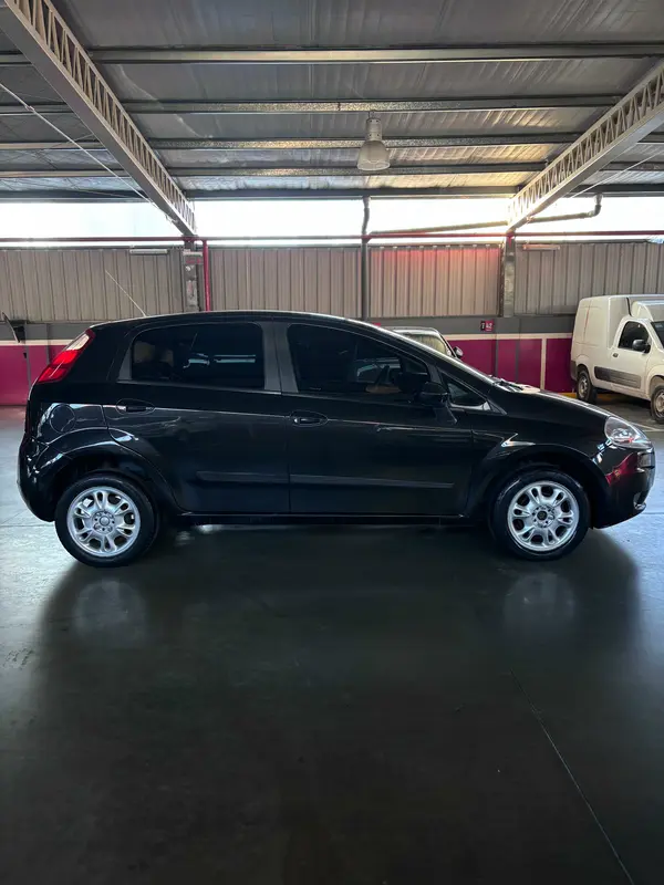 Mira esta publicación de Fiat Punto 2010 en Motordil