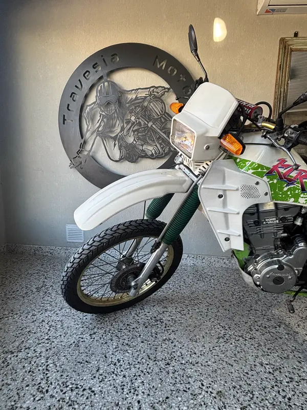 Mira esta publicación de Kawasaki KLR 650 1994 en Motordil