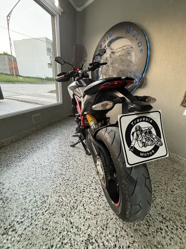 Mira esta publicación de Ducati 821 2014 en Motordil