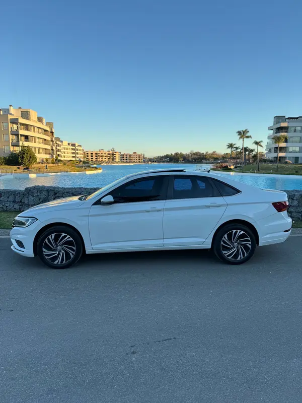 Mira esta publicación de Volkswagen Vento 2018 en Motordil