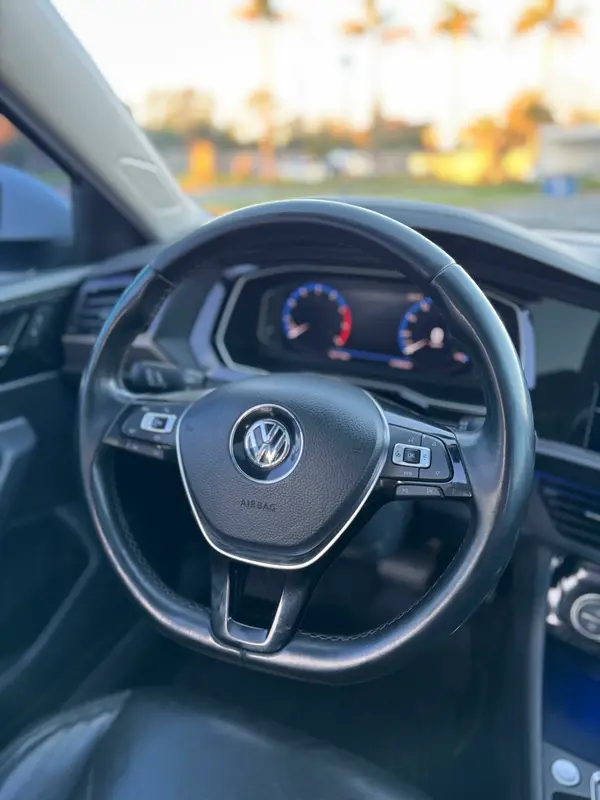 Mira esta publicación de Volkswagen Vento 2018 en Motordil